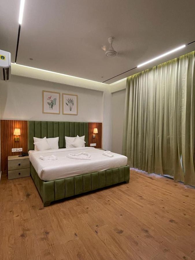 Hotel West Inn Premium Kharar Dış mekan fotoğraf