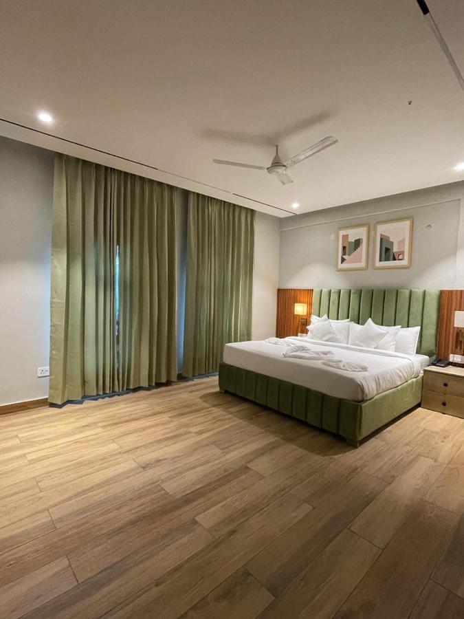 Hotel West Inn Premium Kharar Dış mekan fotoğraf