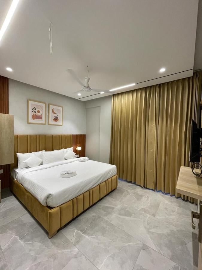 Hotel West Inn Premium Kharar Dış mekan fotoğraf