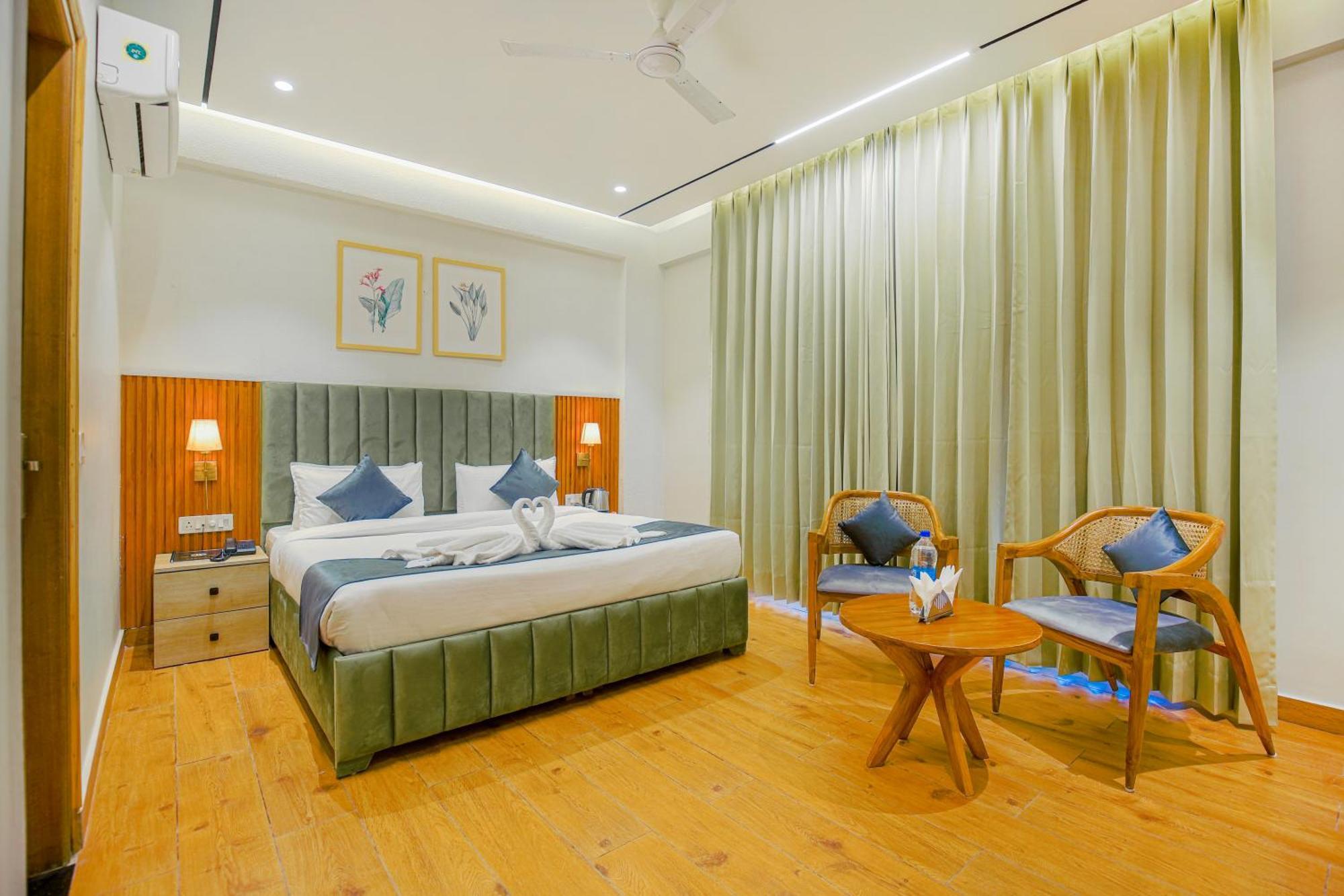 Hotel West Inn Premium Kharar Dış mekan fotoğraf